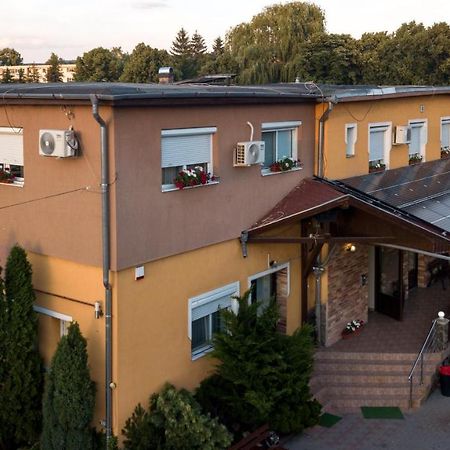 Hotel Tranzit Odorheiu Secuiesc Buitenkant foto