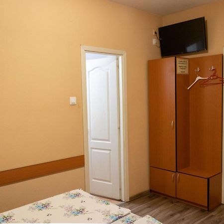 Hotel Tranzit Odorheiu Secuiesc Buitenkant foto