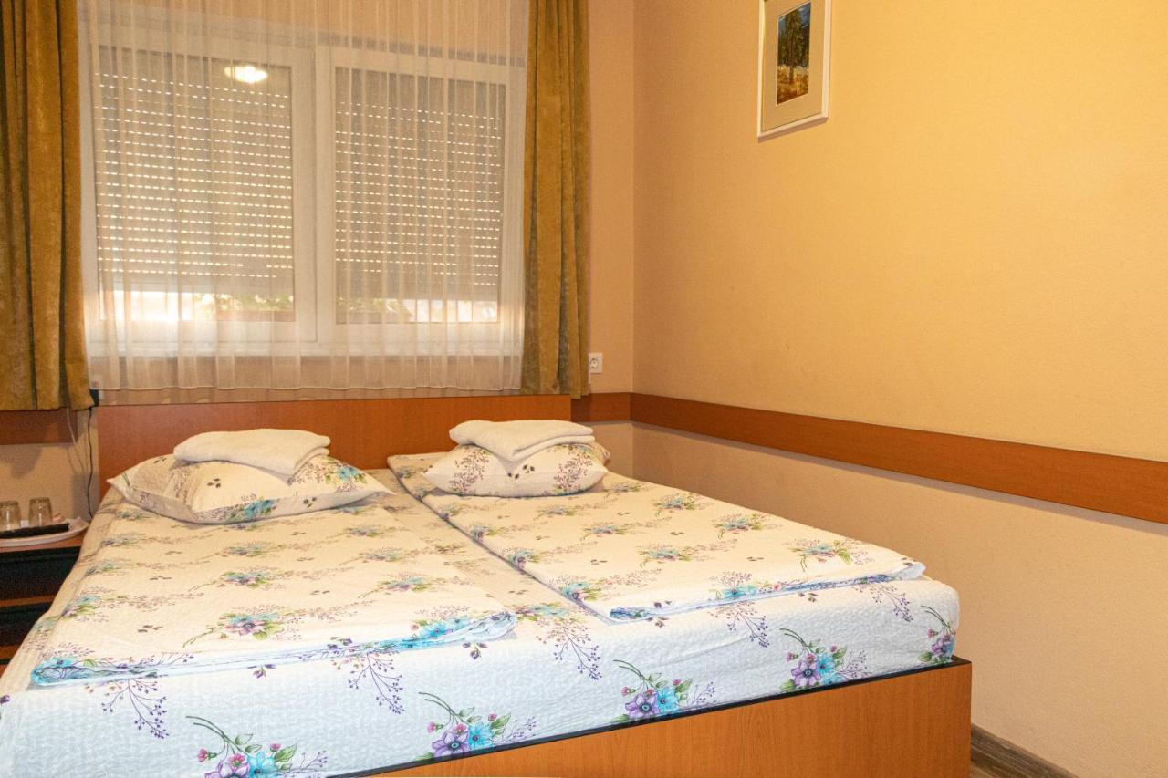 Hotel Tranzit Odorheiu Secuiesc Buitenkant foto