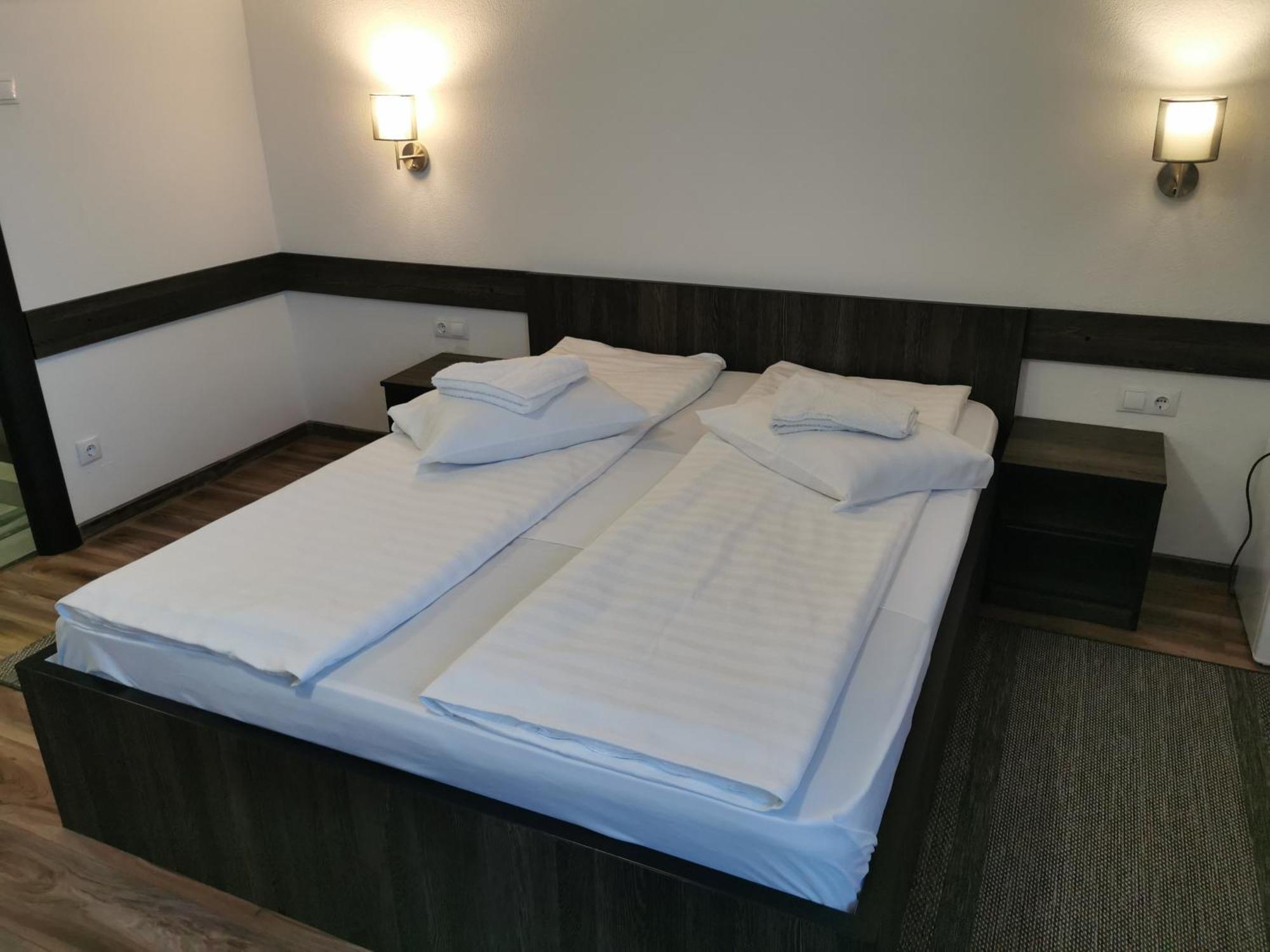 Hotel Tranzit Odorheiu Secuiesc Buitenkant foto