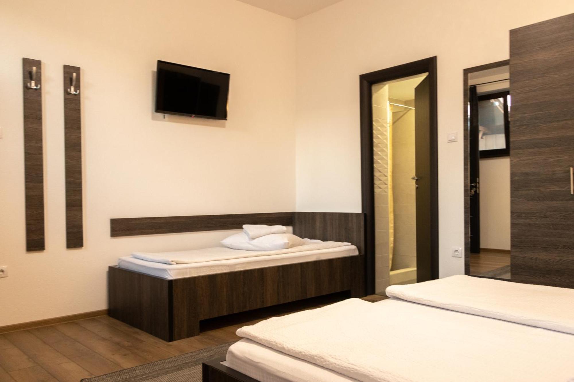 Hotel Tranzit Odorheiu Secuiesc Buitenkant foto