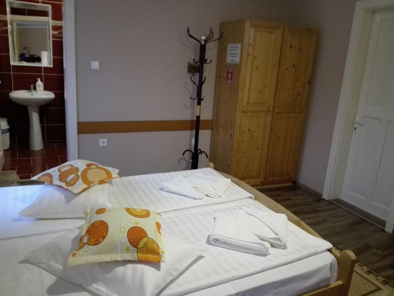 Hotel Tranzit Odorheiu Secuiesc Buitenkant foto